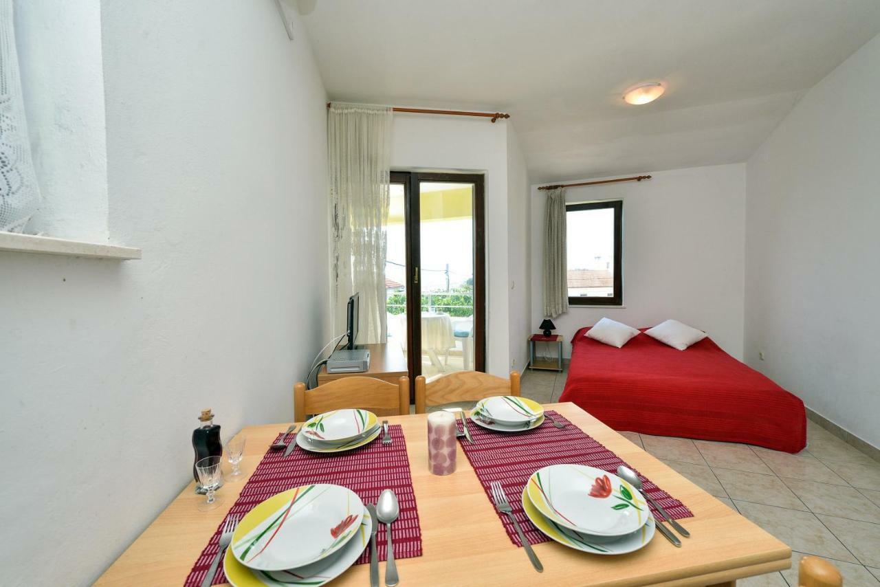 Apartments Ana Petrčane Extérieur photo
