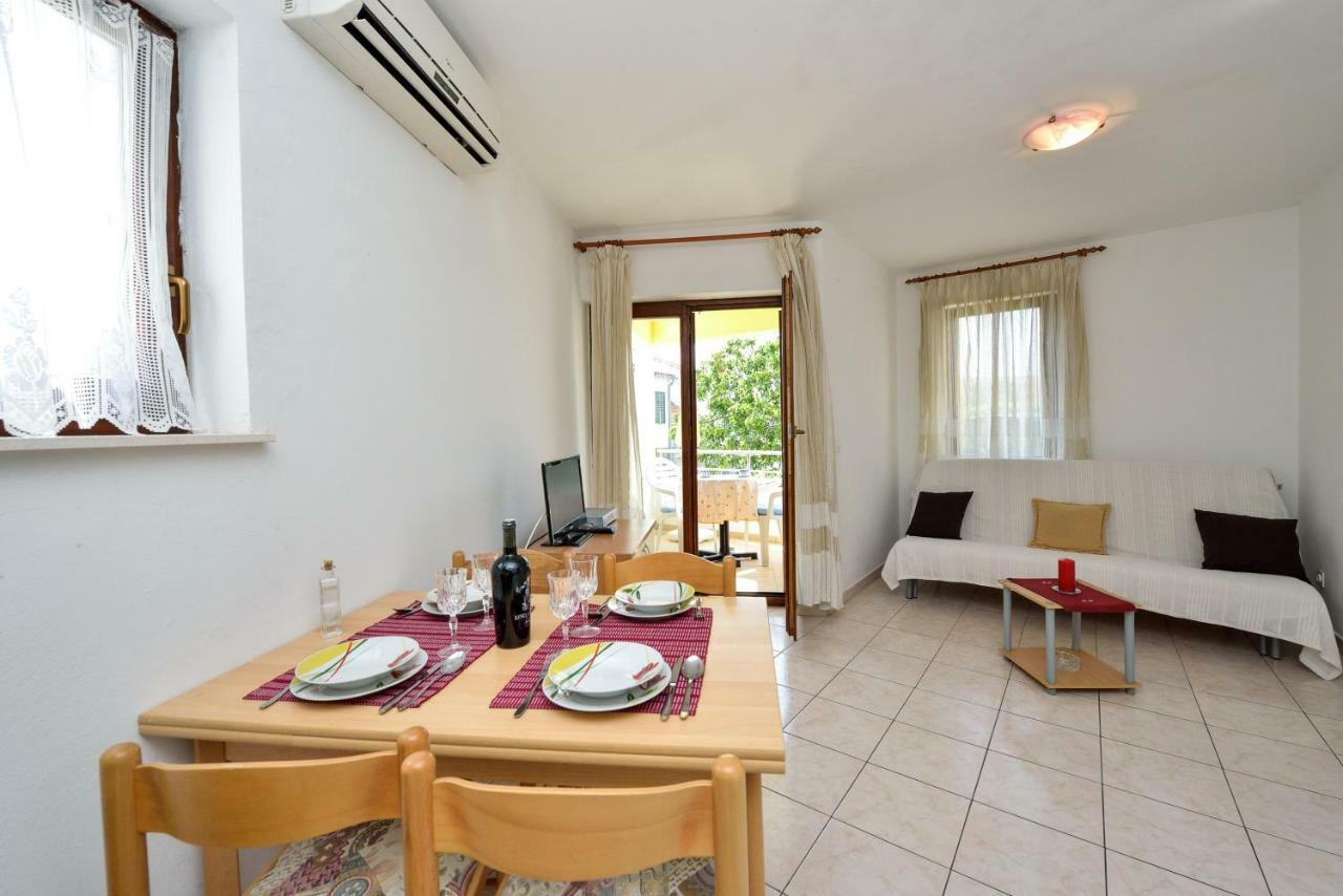 Apartments Ana Petrčane Extérieur photo
