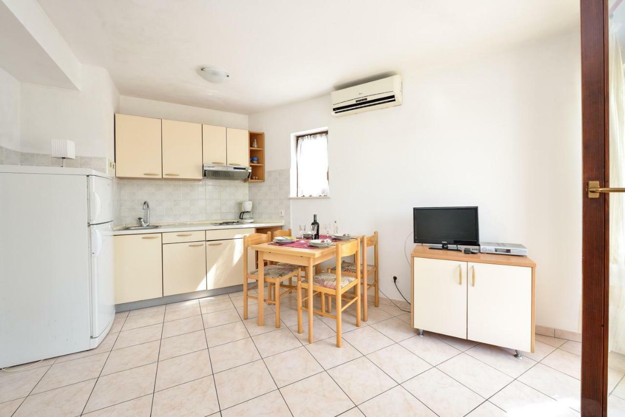 Apartments Ana Petrčane Extérieur photo