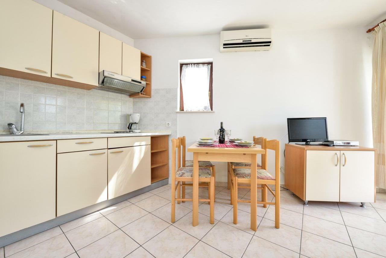 Apartments Ana Petrčane Extérieur photo