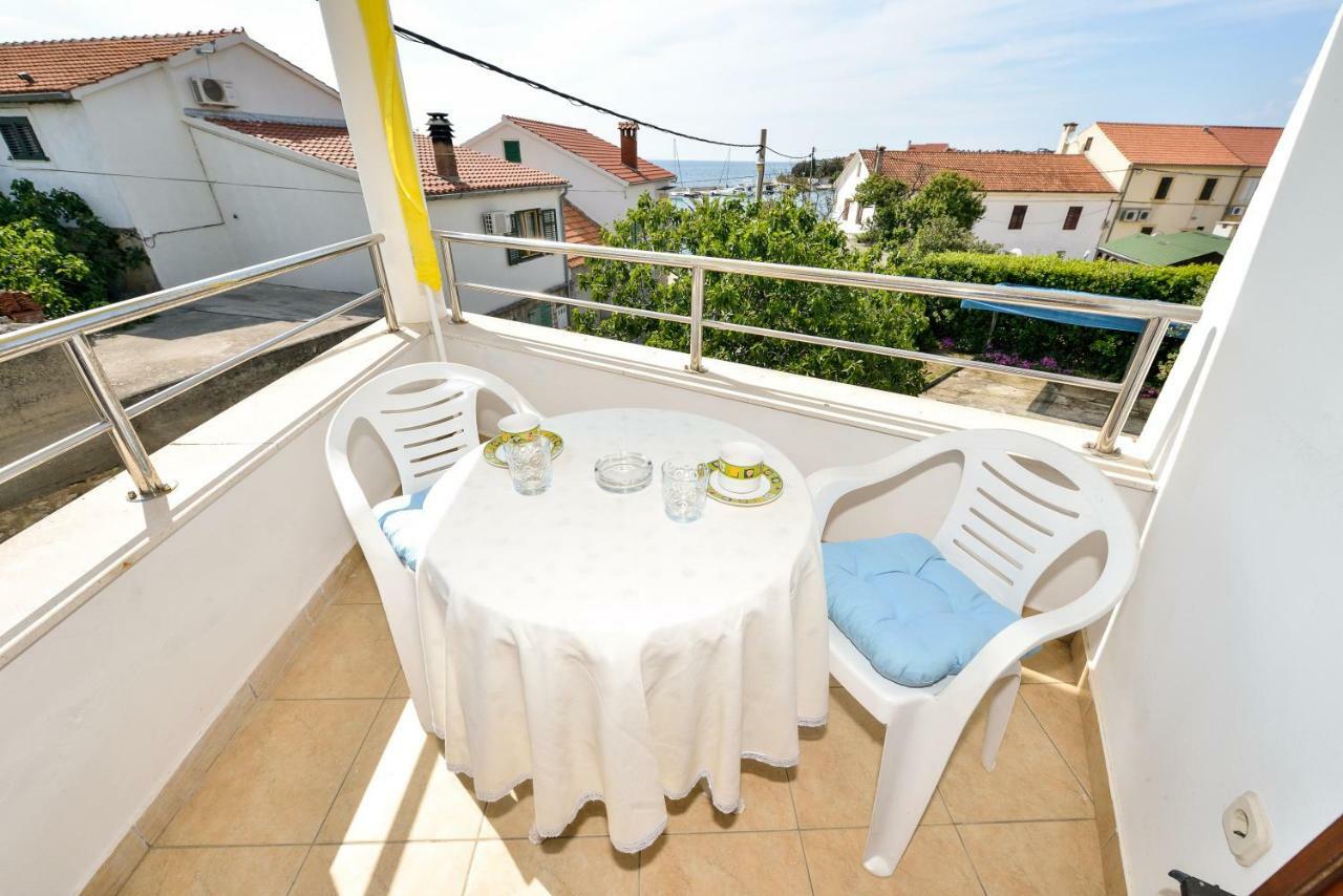 Apartments Ana Petrčane Extérieur photo