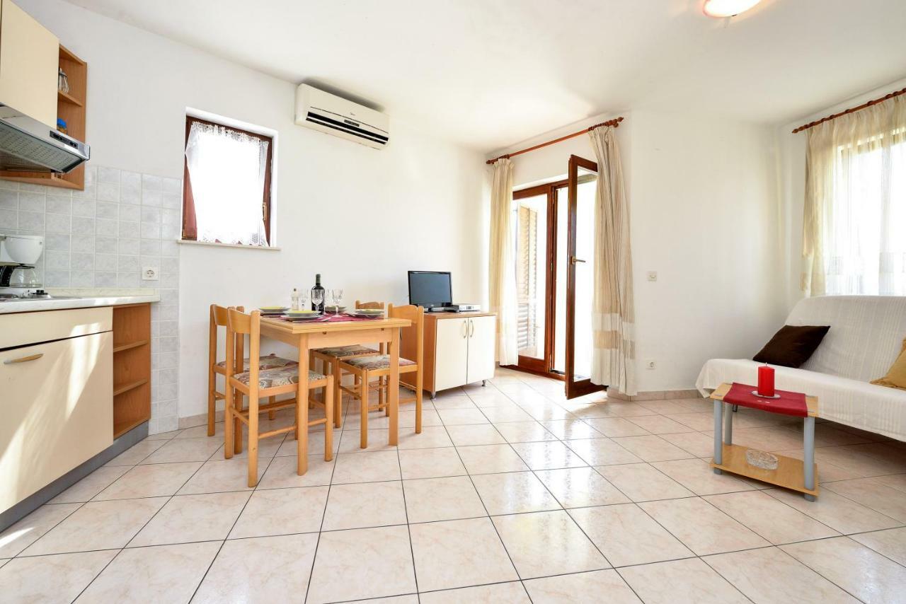 Apartments Ana Petrčane Extérieur photo